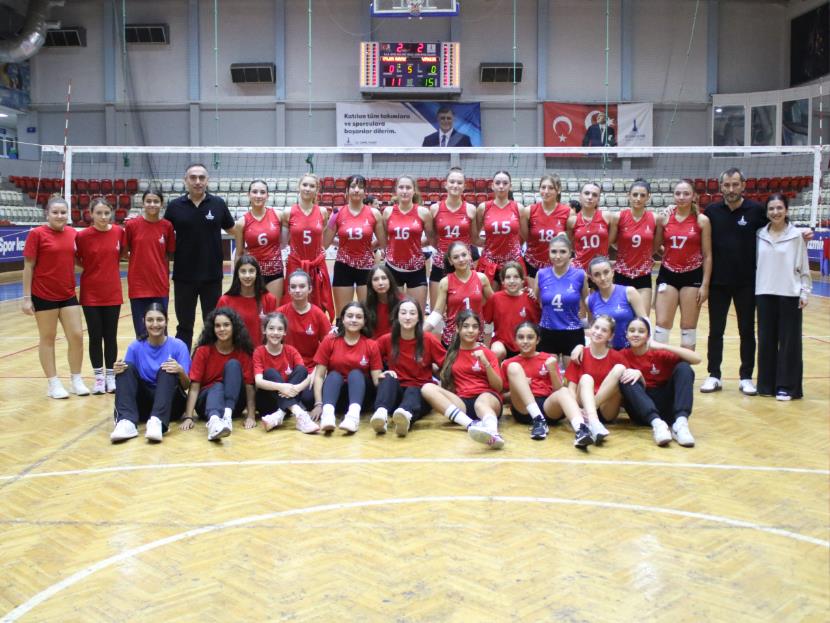 İZMİR BBSK: 2 – VENÜS: 3