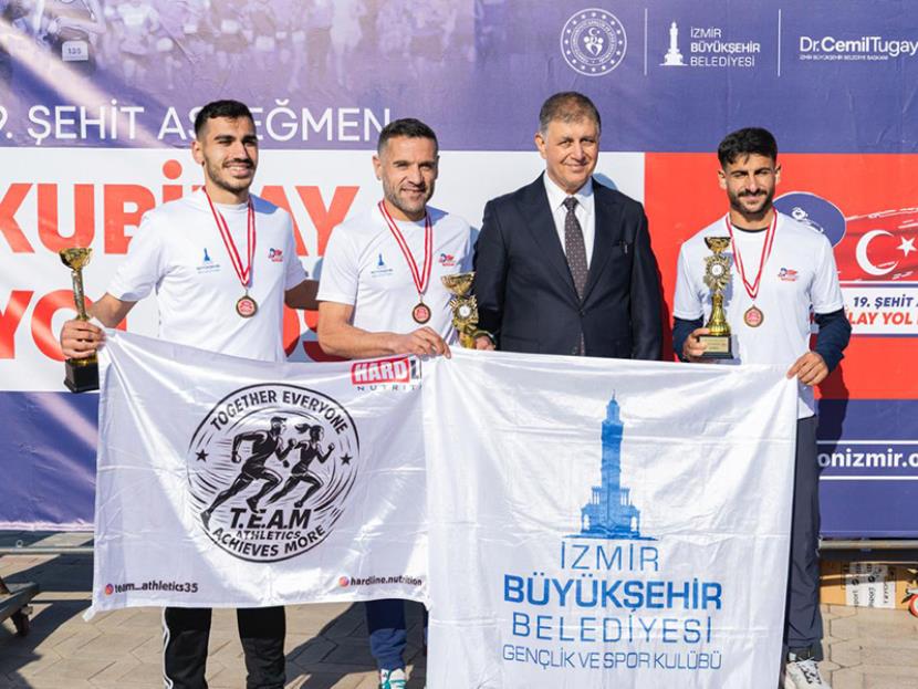 CUMHURİYET İÇİN KOŞTULAR 