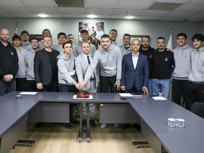 ŞAMPİYONLAR BAŞKANLA BULUŞTU