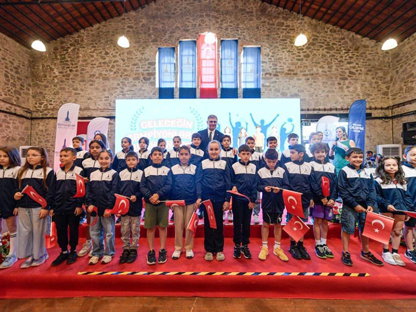 İZMİR SPORDA VİTES YÜKSELTTİ 