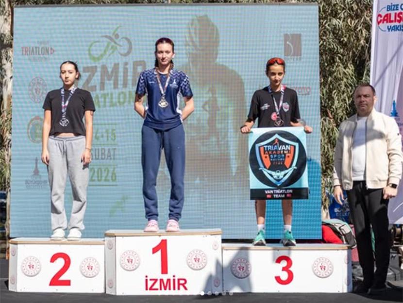 İZMİR DUATLONU'NDA KÜRSÜ BAŞARISI