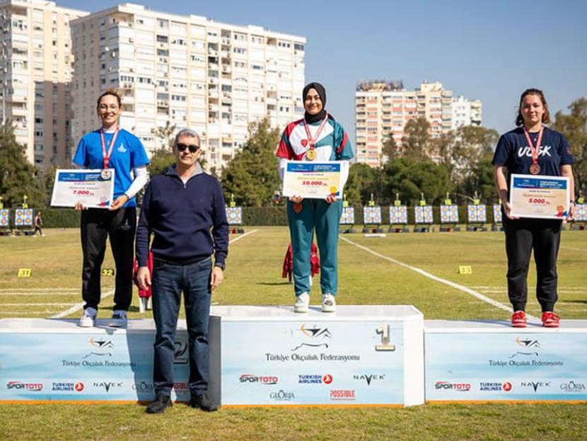 OKÇULARIMIZ KÜRSÜYE ÇIKTI