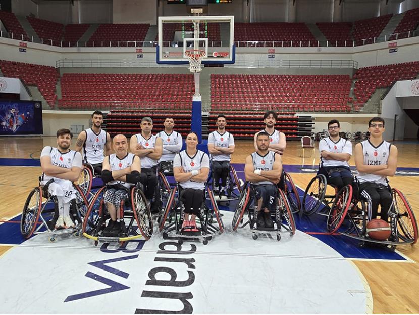 İZMİR BBSK: 59 - FENERBAHÇE İSTANBUL JET: 77