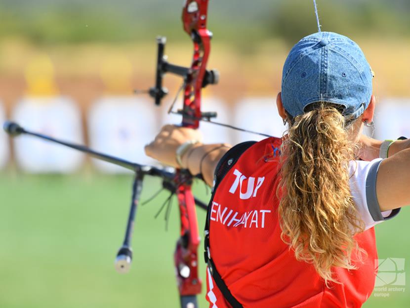 DÜNYA'DAN İKİ FİNAL