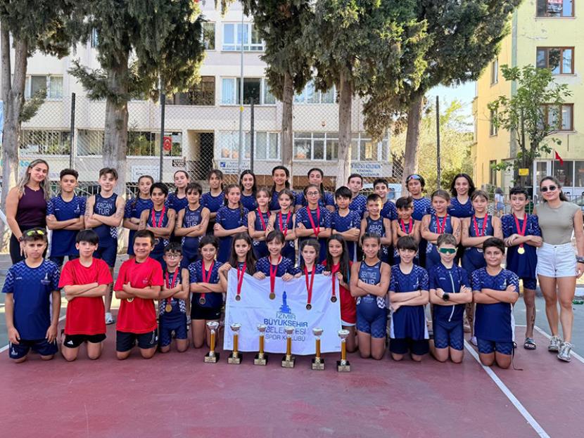 TRİATLETLERDEN 6 KUPA